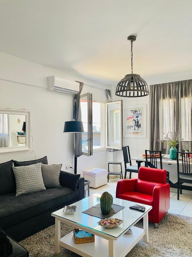 Gianna'S Apartment Central Aigio Cozy And Shining المظهر الخارجي الصورة