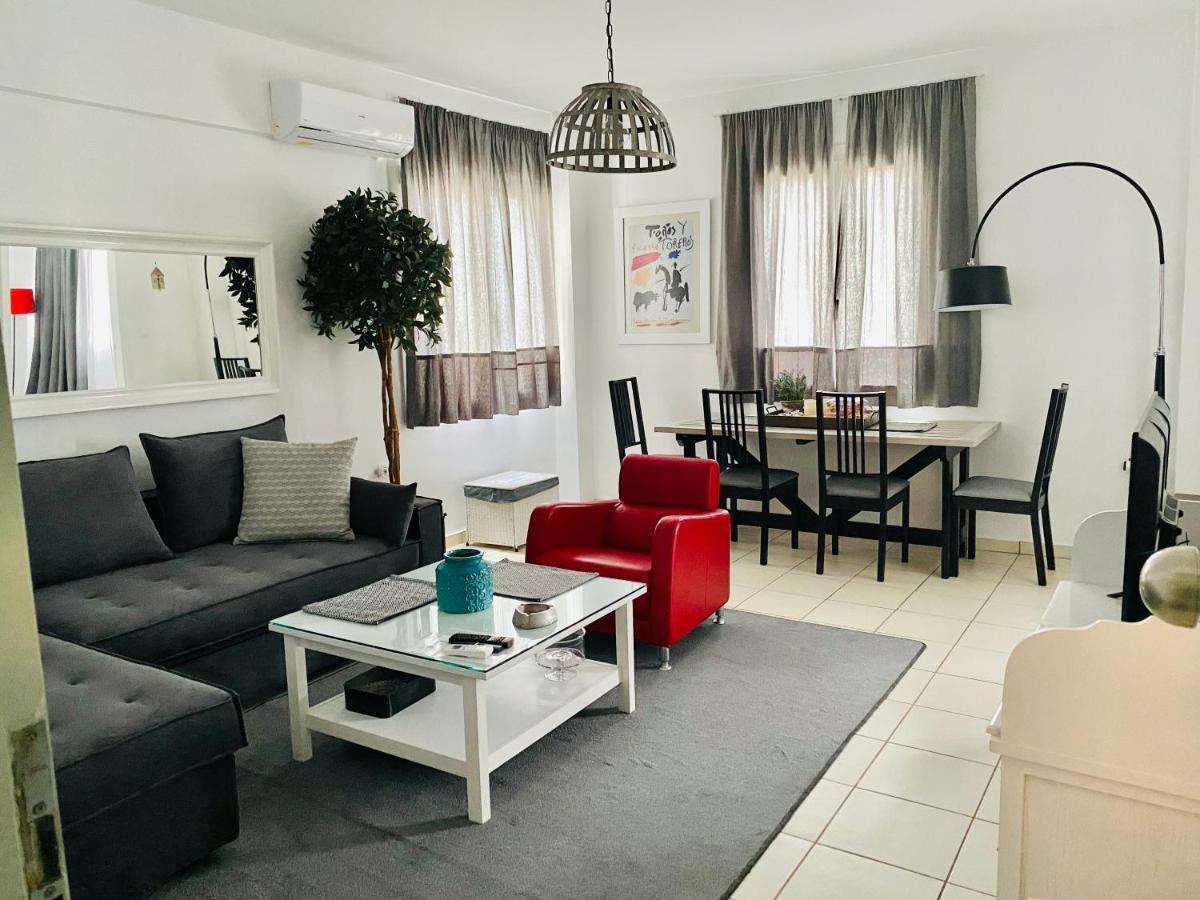 Gianna'S Apartment Central Aigio Cozy And Shining المظهر الخارجي الصورة