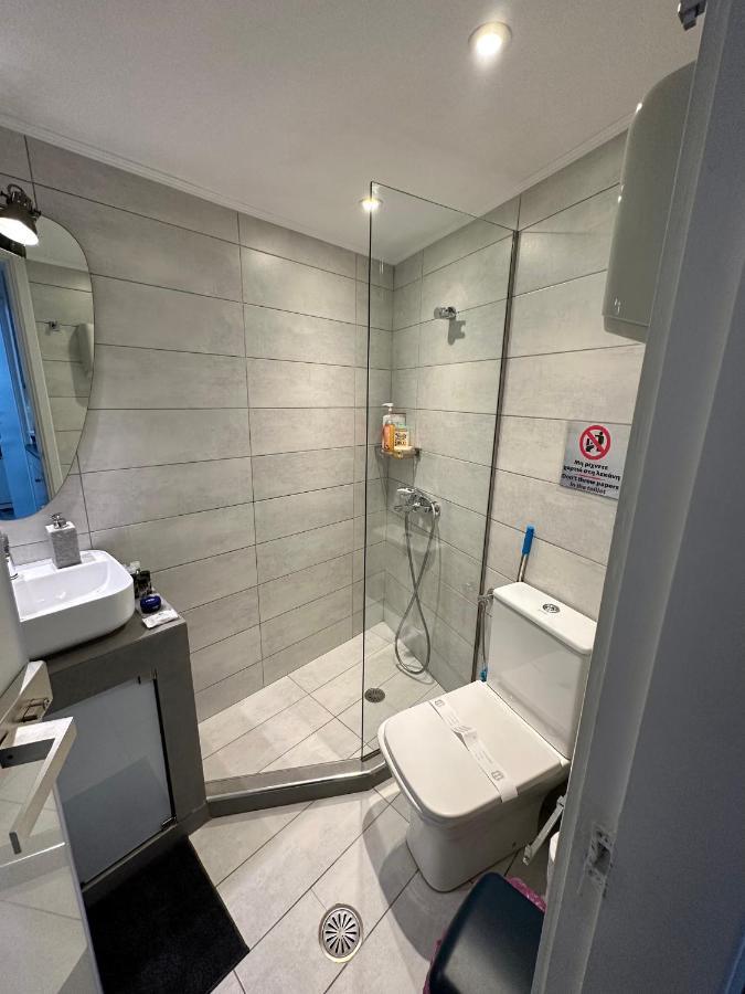 Gianna'S Apartment Central Aigio Cozy And Shining المظهر الخارجي الصورة